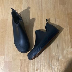 NWT Chooka Black Rain Boot- Size 9
